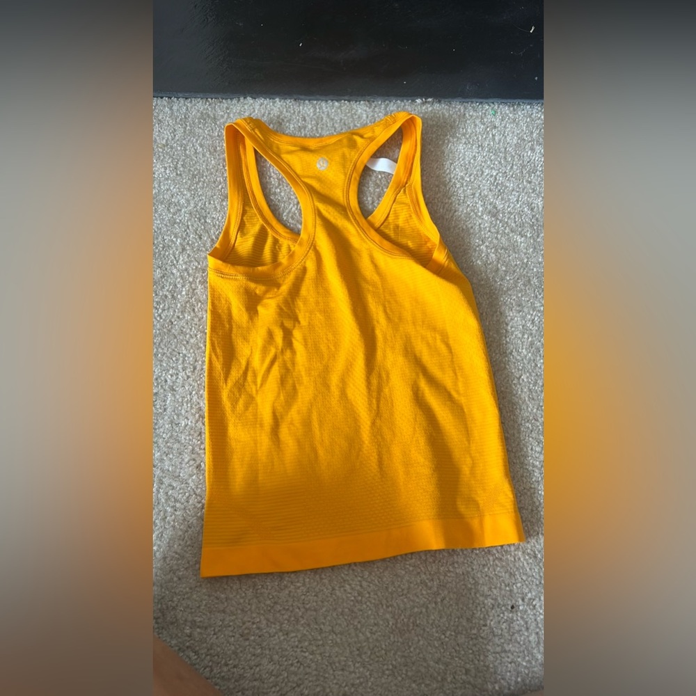 Lululemon tank
